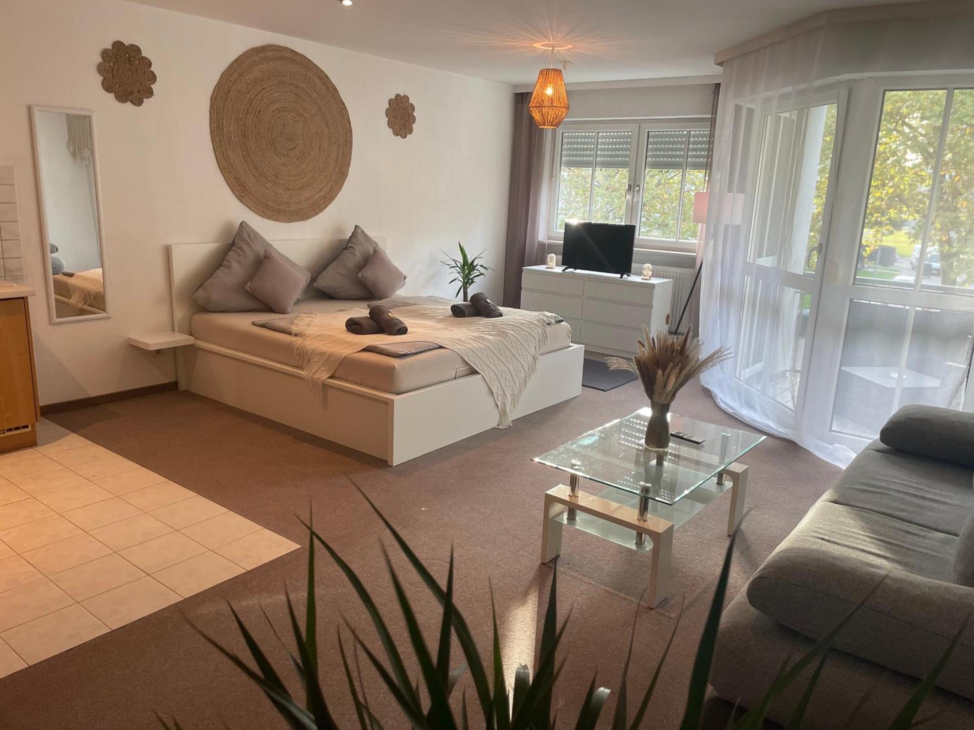 Kingsize Bett Boho Apartment Mit Tiefgarage Naehe Salzburg Freilassing Dış mekan fotoğraf