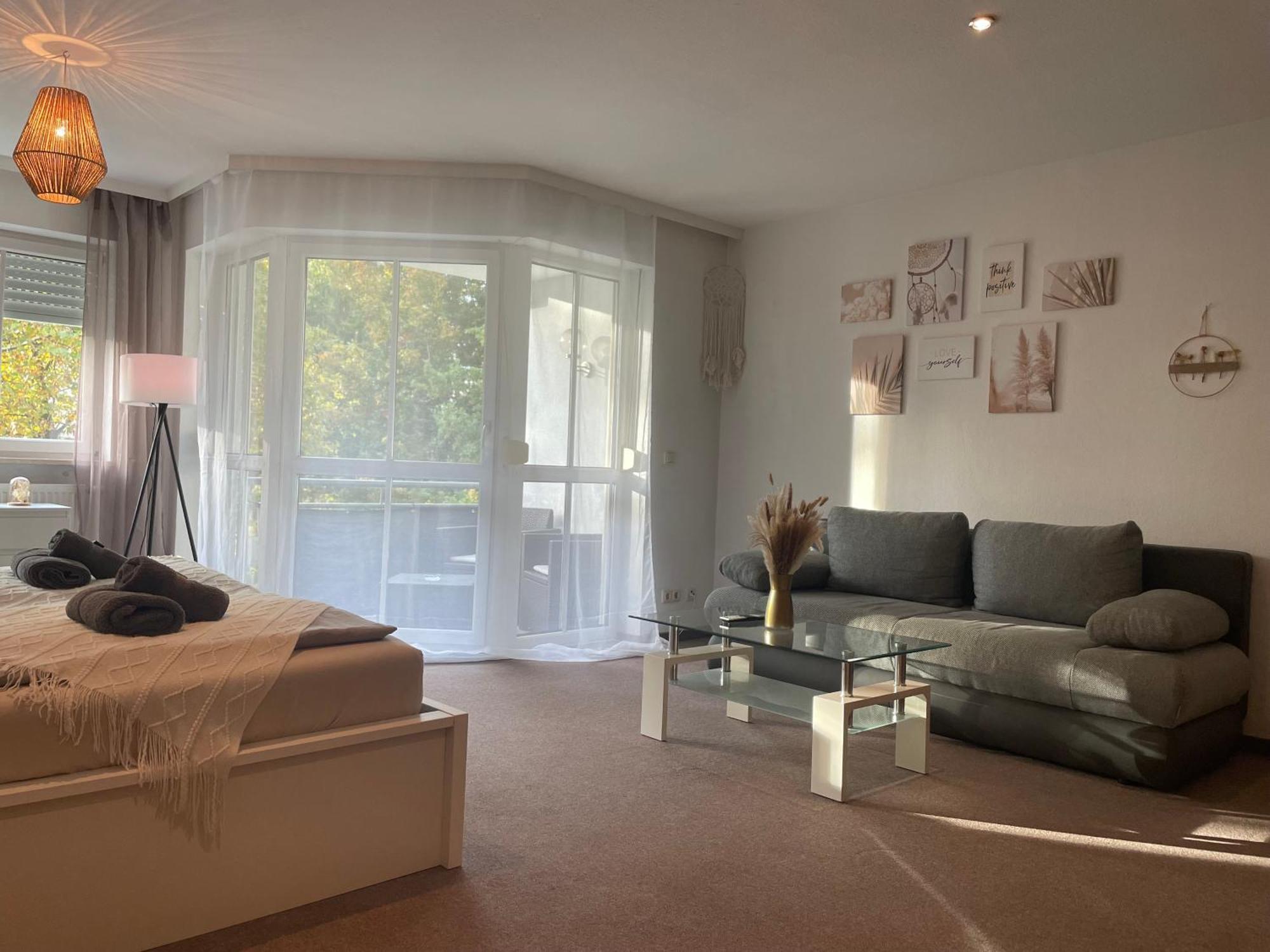 Kingsize Bett Boho Apartment Mit Tiefgarage Naehe Salzburg Freilassing Dış mekan fotoğraf